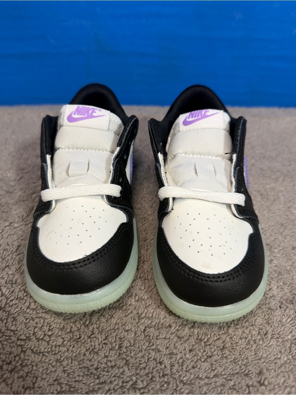 Jordan 1 low retro td
Black raspberry
Brand new - Picture 5 of 6